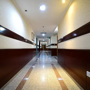 Hotel Luxurious Al Rawdah Suites